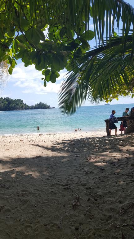 Cabinas Paraiso Pez Vela Quepos Kültér fotó